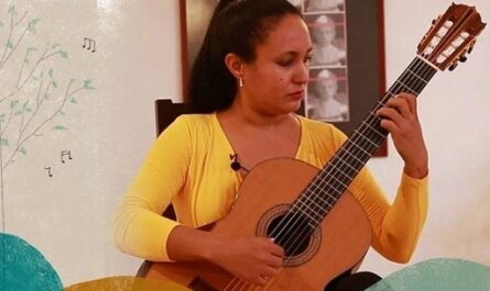 Representará instrumentista cienfueguera a Cuba en muestra internacional de guitarra de Brasil