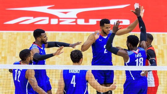 Díaz-Canel destaca resultados de equipo de voleibol cubano