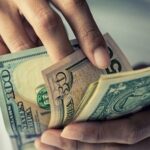 Magazine económico Mercado cambiario en Cuba