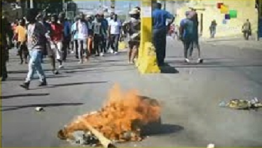 🎧 Pueblo haitiano conmemora levantamiento de esclavos con protestas sociales