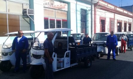 Un nuevo impulso para acercar a la comunidad la recuperación de desechos reciclables constituye la puesta en marcha de ocho triciclos Piaggios destinados a consejos populares del municipio de Cienfuegos.-