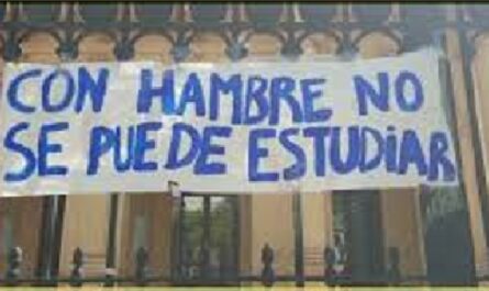 Continúan tomas de escuelas secundarias en Buenos Aires