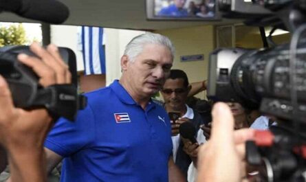 Presidente de Cuba vota en referendo de Código de las Familias