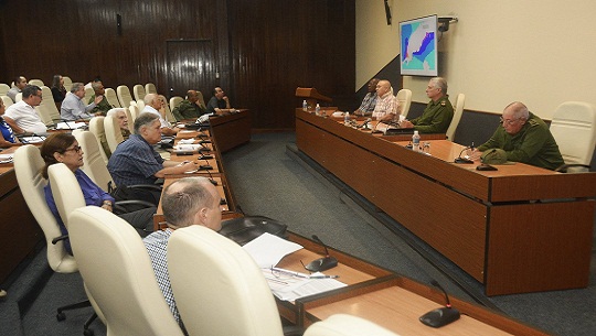 Díaz-Canel: Centraremos los esfuerzos en Pinar del Río para borrar los daños del huracán