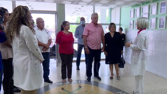 Recorre Presidente cubano obras de salud y cultura en Cienfuegos