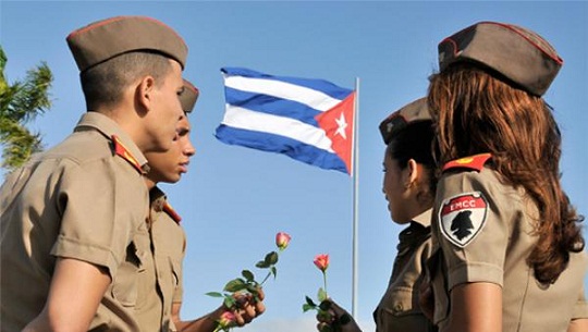 Primer ministro de Cuba felicita a escuelas militares por aniversario