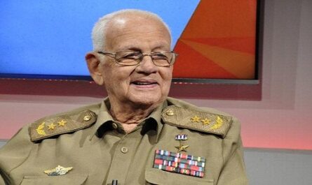Lamenta Díaz-Canel fallecimiento de destacado militar de Cuba