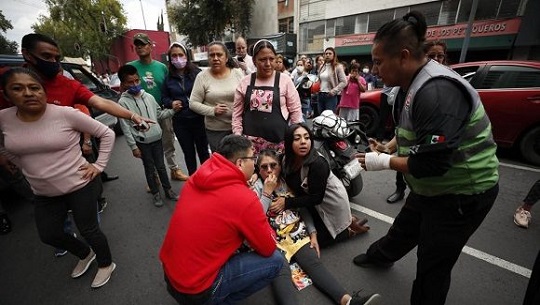 Sismo de gran magnitud sacude el centro de México
