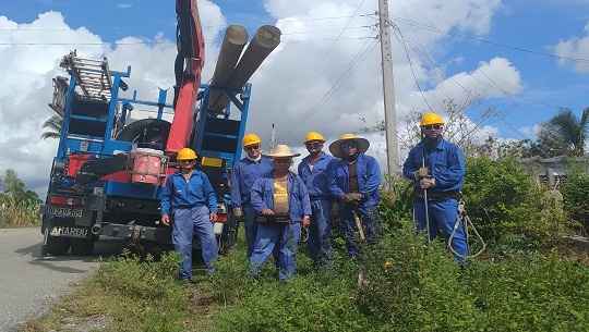 Telecomunicadores cienfuegueros en zonas intrincadas de Pinar del Río