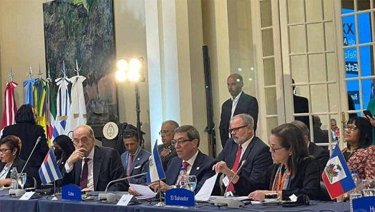 Cuba condenó agresiones de EEUU en reunión de Celac