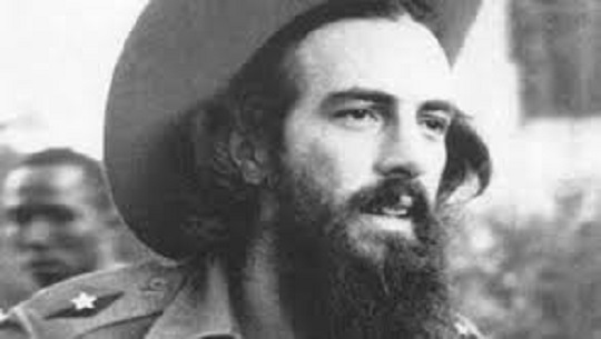 Camilo Cienfuegos: raíz de pueblo y Revolución