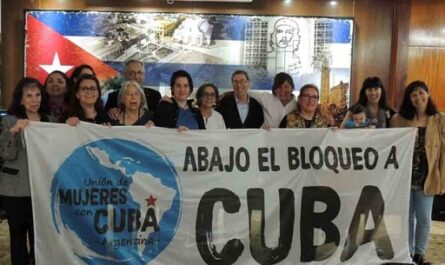 El ministro de Relaciones Exteriores de Cuba, Bruno Rodríguez, agradeció hoy el pronunciamiento de la Cámara de Diputados de México en rechazo al bloqueo de Estados Unidos contra la isla así como la solidaridad invariable de Argentina, su firmeza para apoyar y ayudar a la Mayor de las Antillas en los momentos difíciles.