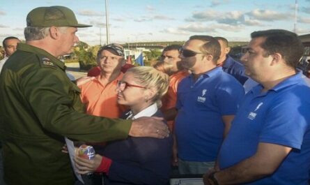 Presidente de Cuba agradeció e los trabajadores del sistema eléctrico