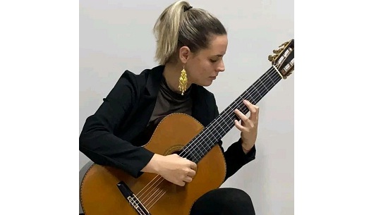 Valora instrumentista cubana importancia del Festival de Guitarra en Cienfuegos