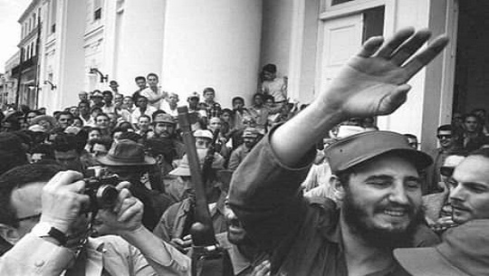 🎧 Dedican a Fidel peña Leer la historia en Cienfuegos