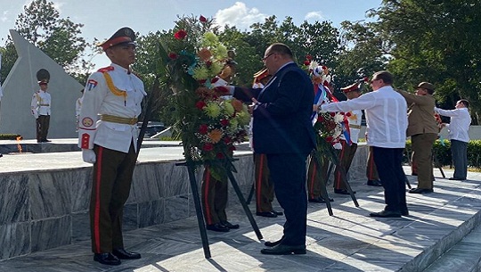 Conmemoran en Cuba 105 años de la Gran Revolución de Octubre