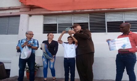 Cienfuegos: Pioneros premiados en el concurso el Minint y yo