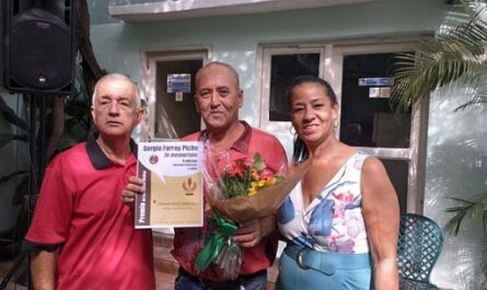 Premio en la categoría Radial al locutor Armando García Rodriguez