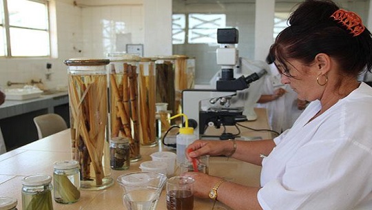 Acontece tercera acreditación del Laboratorio de control de azúcar y sus derivados en Cienfuegos