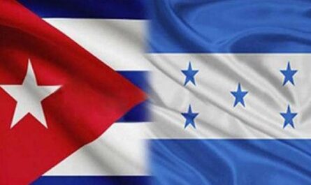 Arriba a Honduras brigada de maestros cubanos