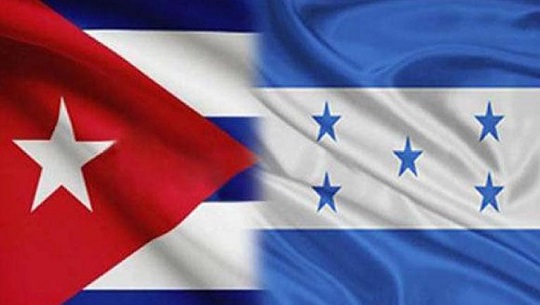 Arriba a Honduras brigada de maestros cubanos