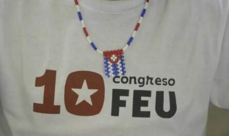 Universitarios de Cuba valoran retos de FEU en décimo congreso