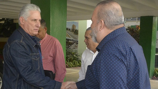 Presidente cubano se reúne con autoridades de Guantánamo