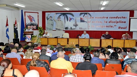 Presidente cubano evalúa potencialidades de Villa Clara ante situación económica