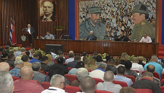 Continúa recorrido del presidente de Cuba por el oriente del país