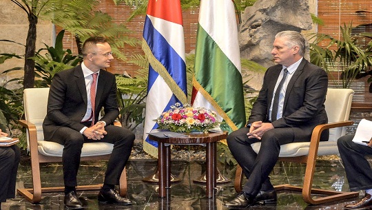 Dialogan presidente de Cuba y canciller de Hungría