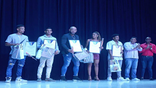 Premian a los mejores atletas de Cienfuegos durante el 2022