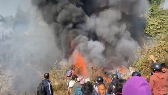 Tragedia en Nepal Se estrella un avión con 72 personas a bordo