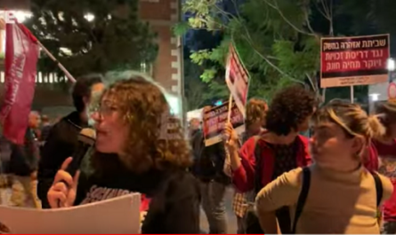 Una marea de más de 120.000 israelíes protesta contra el gobierno en Tel Aviv