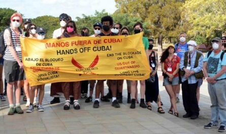 Condenan brigadistas de EE.UU. restricciones para conocer a Cuba