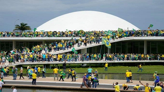 Cuba rechaza acciones golpistas en Brasil