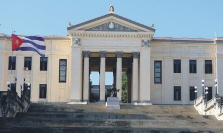 Universidad más antigua de Cuba conmemora 295 años de fundada