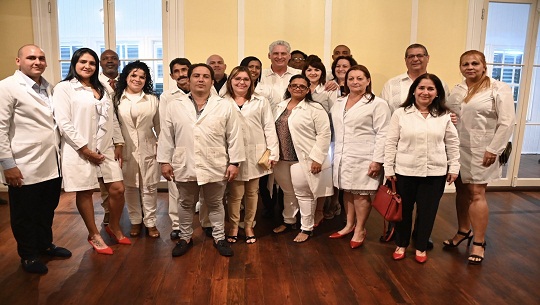 Encuentro de Díaz-Canel con colaboradores cubanos en Belice