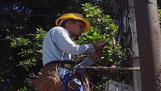 Progresan trámites de traslados de teléfonos fijos en Cienfuegos