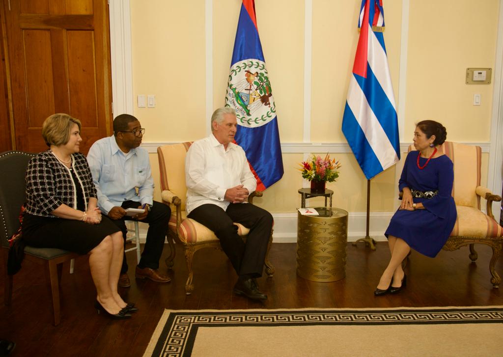 La agenda del presidente cubano inició con un encuentro con la gobernadora Froyla Tzalam, en la Casa de Cultura de la ciudad de Belice.