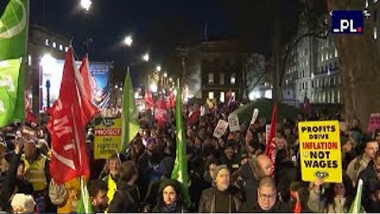 🎧 Vive Reino Unido su mayor huelga en más de una década