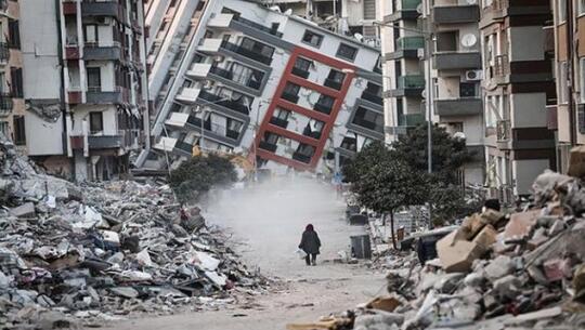 Casi 85.000 edificios quedaron destruidos por sismos en Türkiye