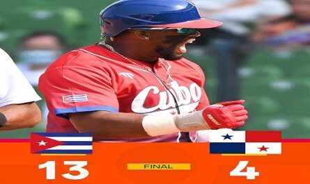 Béisbol: Cuba "tritura" a Panamá y aún respira en Clásico Mundial