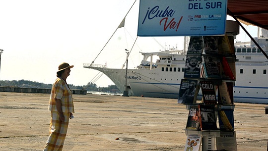 Atraca en Cienfuegos crucero de lujo Club Med 2