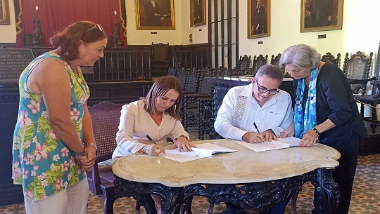 Academia de Ciencias firma convenio con Hospital de Cienfuegos