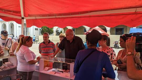 Visita Ministro de Cultura de Cuba espacios de la Feria del Libro en Cienfuegos