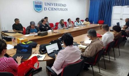 Sesionó en Cienfuegos Encuentro Nacional sobre el proyecto Inglés para el Desarrollo