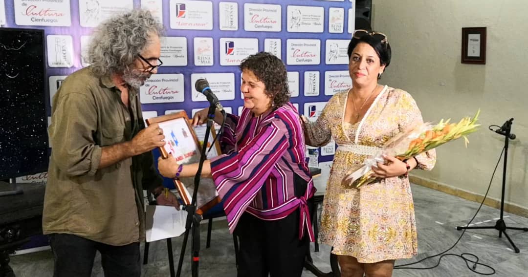 Escritores cienfuegueros resultaron reconocidos este 9 de marzo. (Foto: Rolando Martínez Varens)