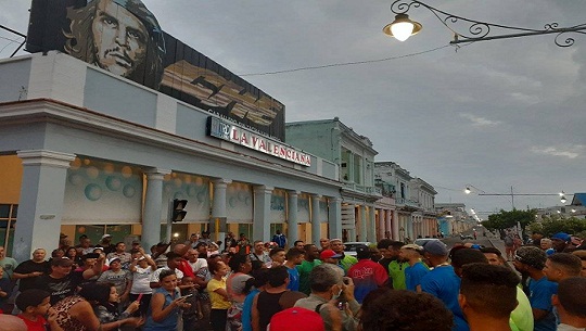 Agasajo en Cienfuegos a integrante del Team Asere