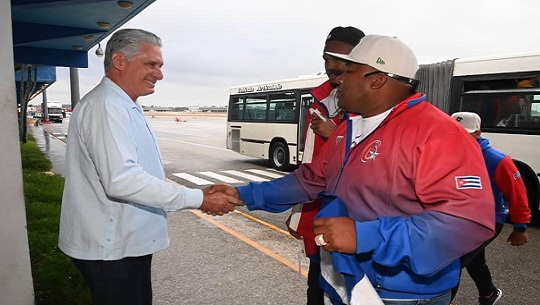 Recibe Díaz-Canel al equipo Cuba de béisbol que participó en Clásico Mundial