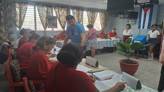 Transcurren sin contratiempos elecciones generales en Cienfuegos